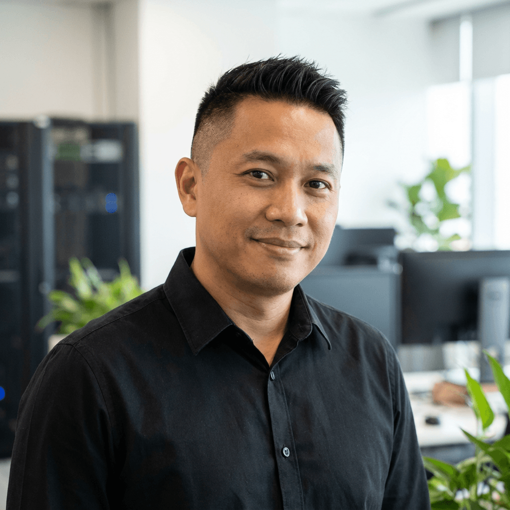 David Chen, Lead Technician